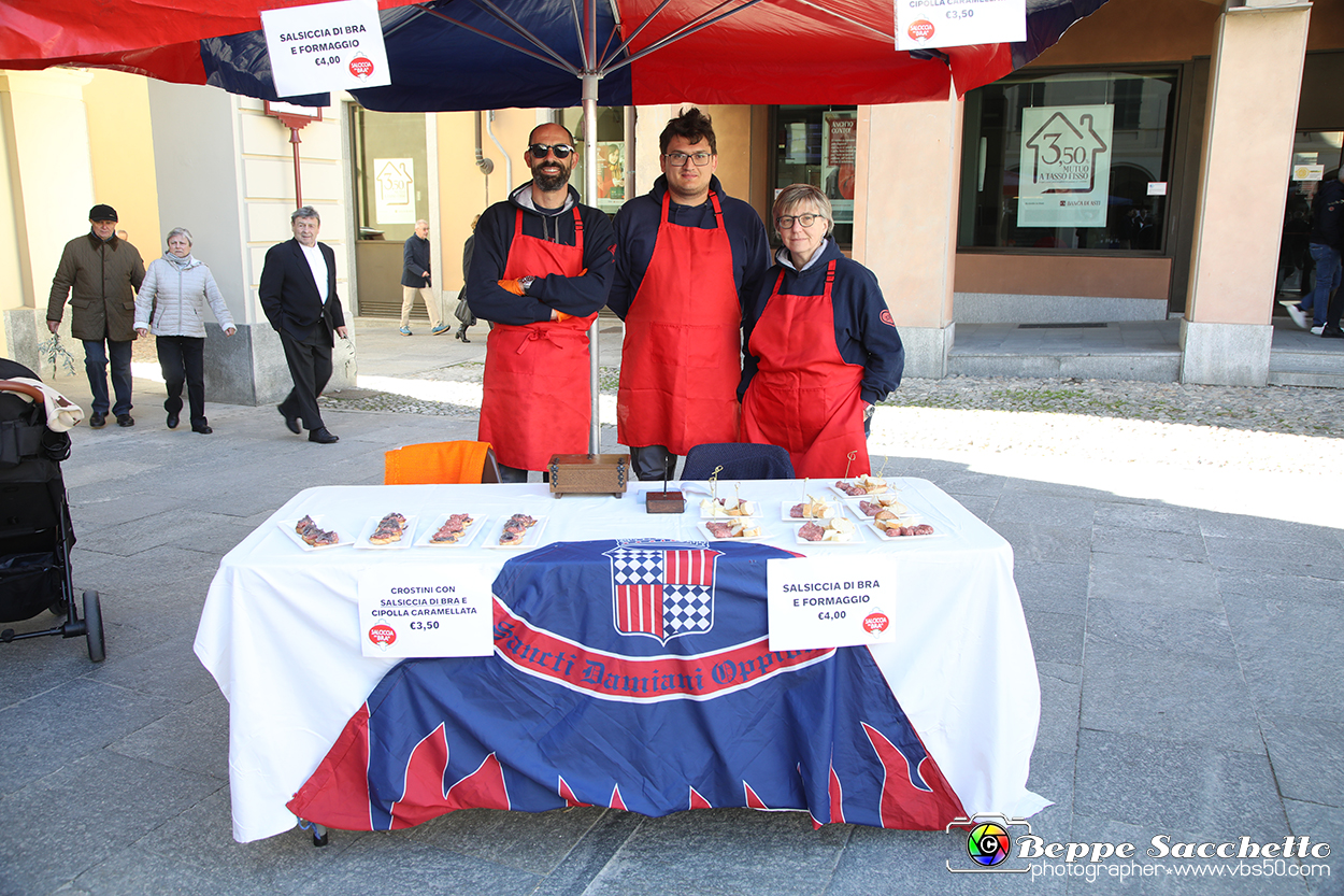 VBS_6745 - Fiera Storica di San Giuseppe 2024 - Alla Corte del Vino Barbera...la Salsiccia di Bra.jpg